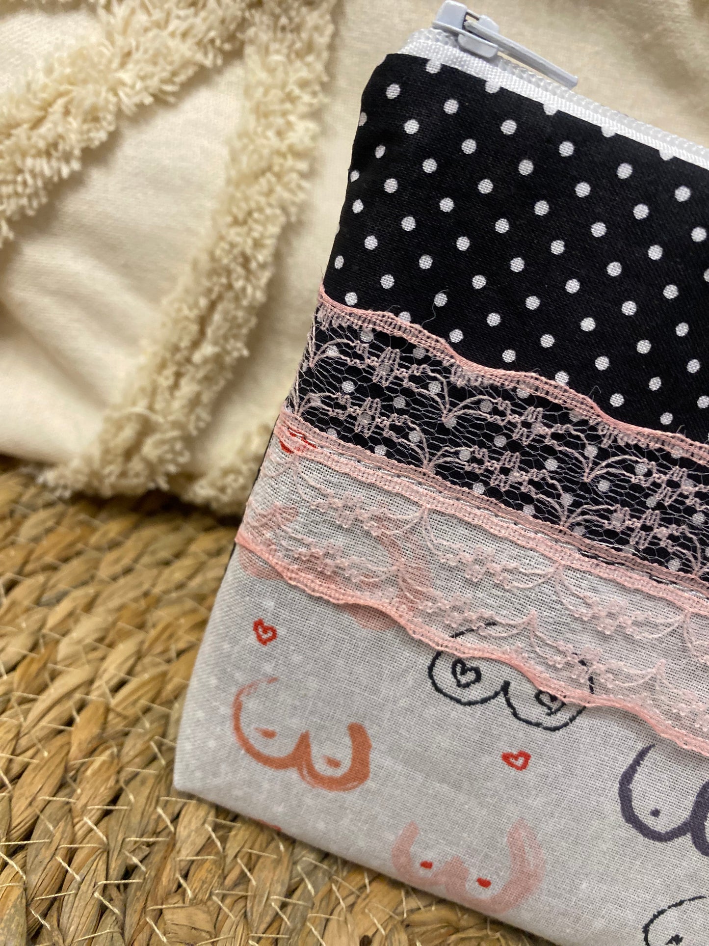 Trousse Ivana - « Boobs » Noire