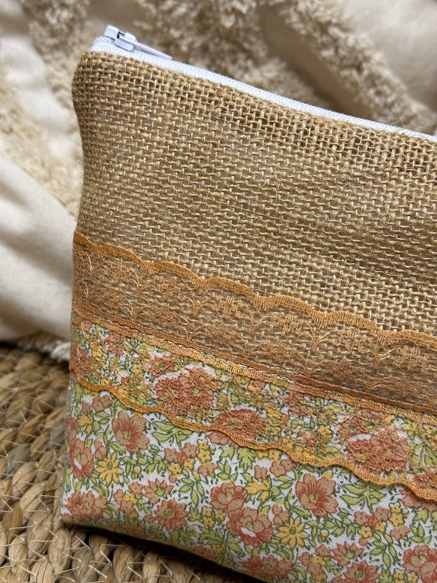 Trousse Bella - « Fleurs » Orange et Verte