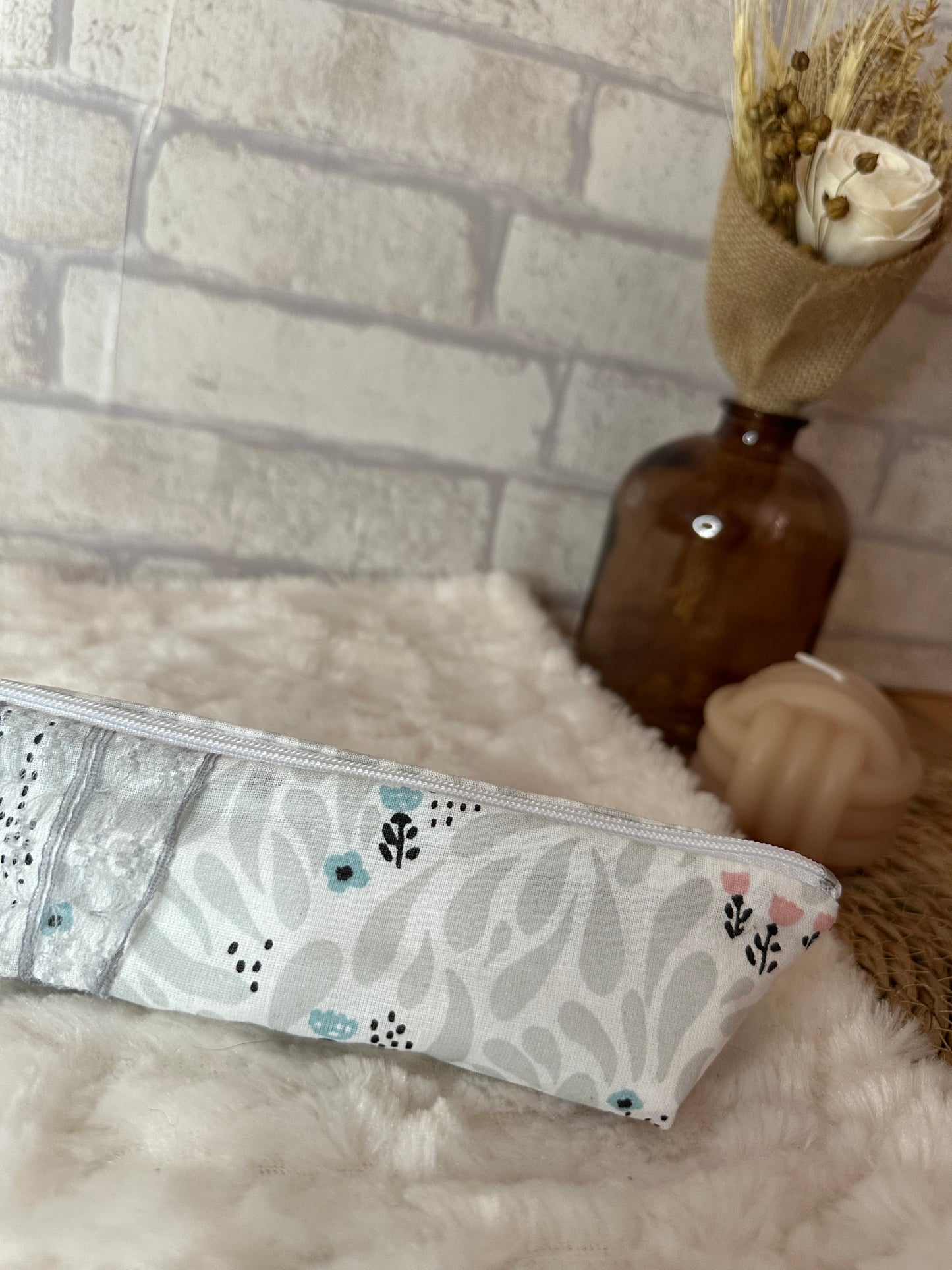 Trousse Olivia - « Graphique » Grise