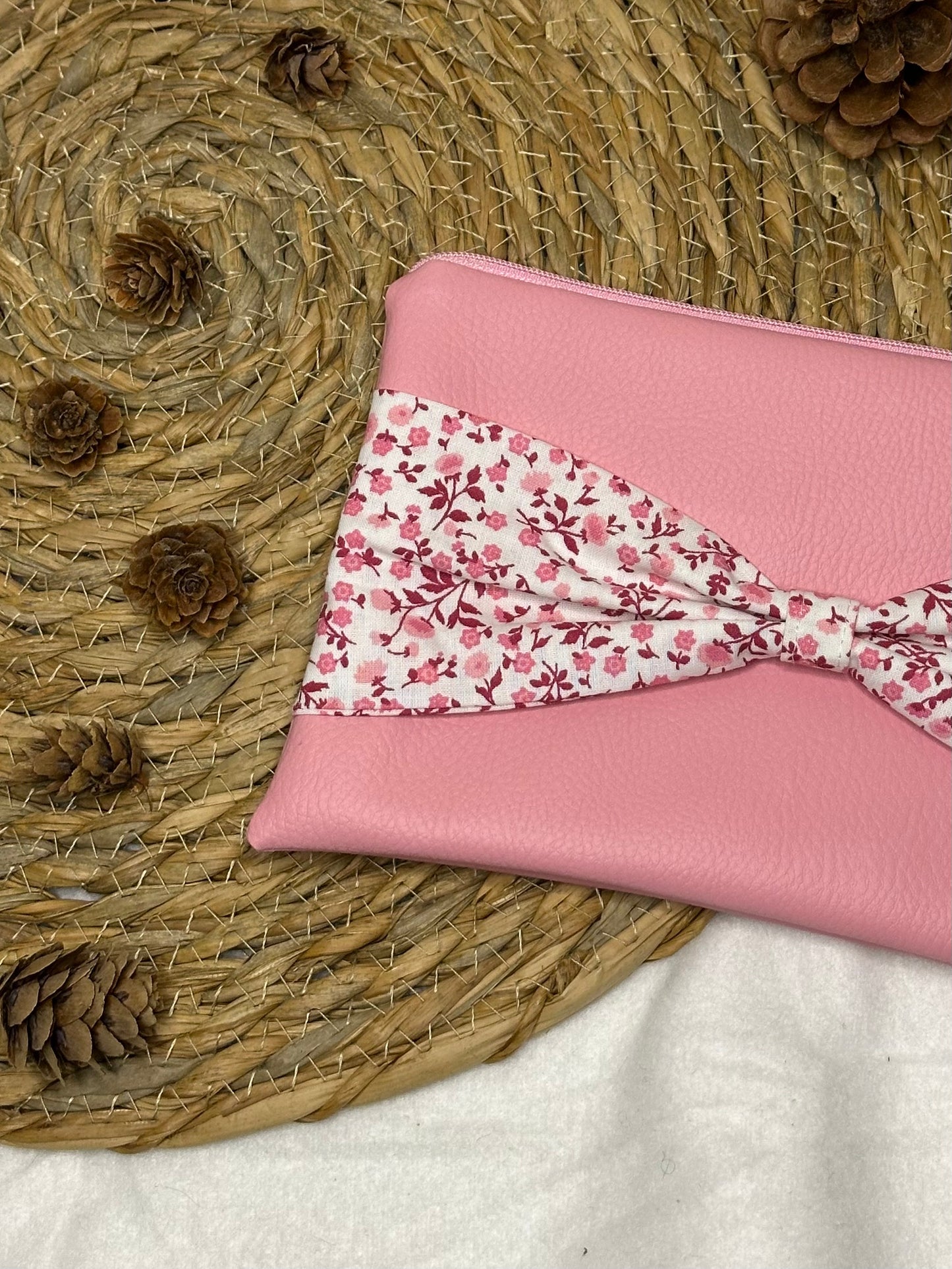 Trousse Anastasia - « Fleurs » Rose