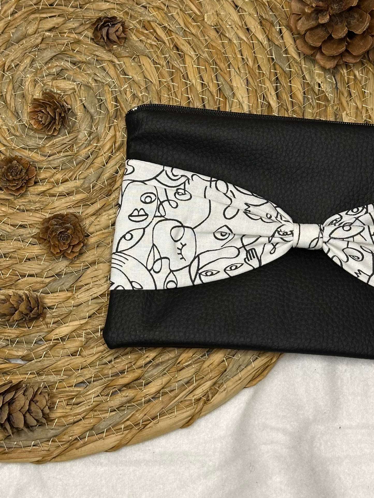 Trousse Anastasia - « Graphique » Noire