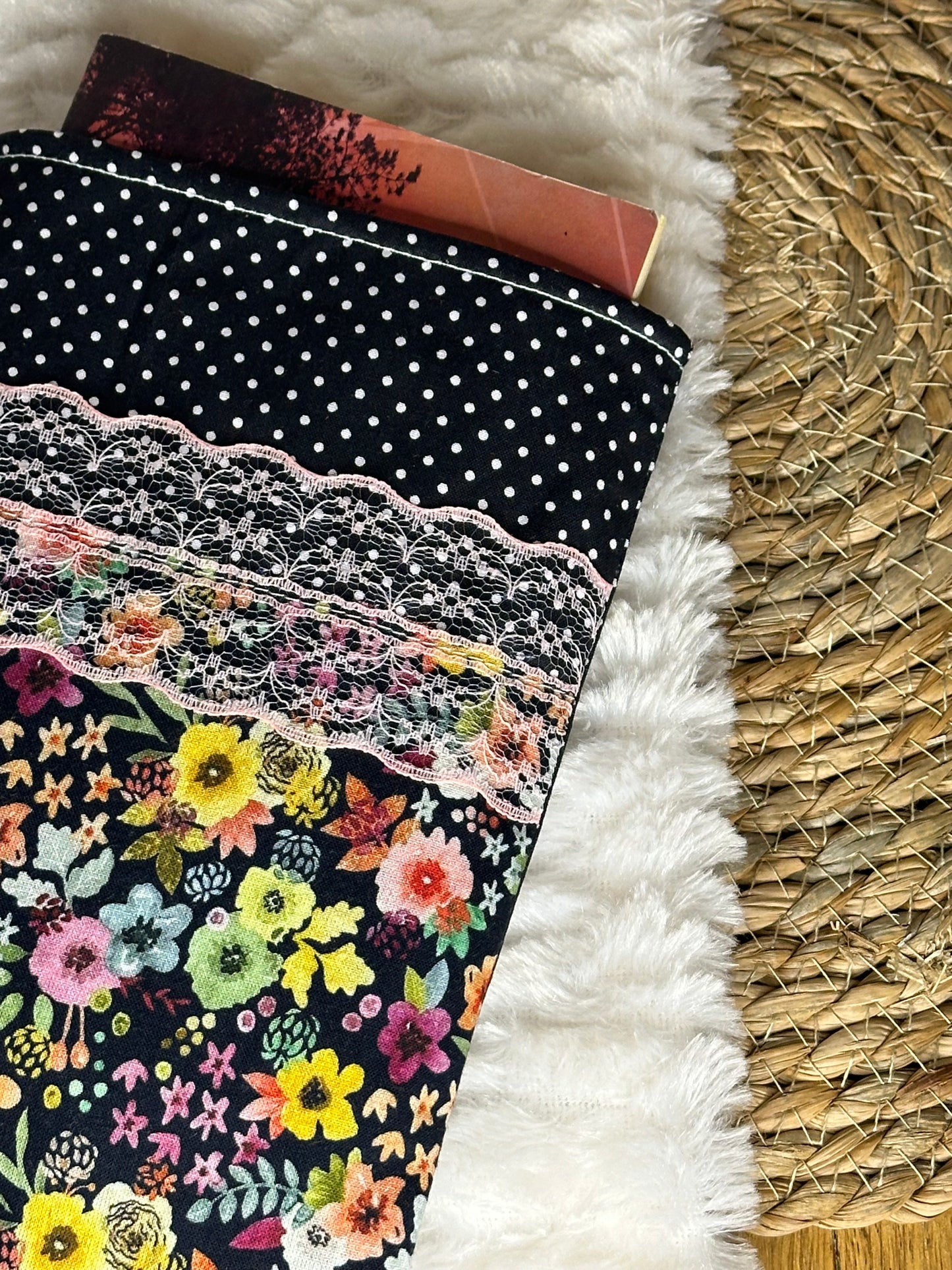 Pochette à livre Adrianna - « Fleurs » Noire et Multicolore