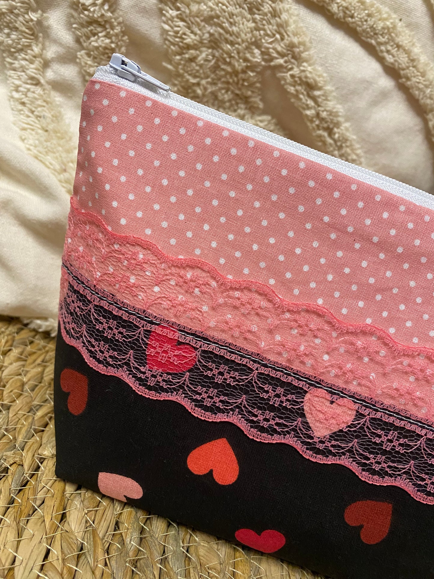 Trousse Amélia - « Coeurs » Rose et Noire