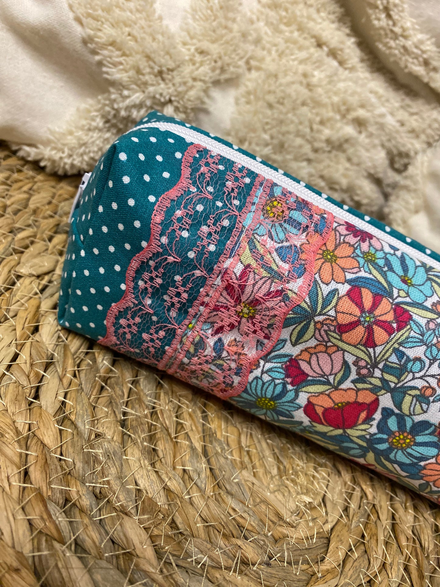 Trousse Serena - « Fleurs » Bleue et Rose