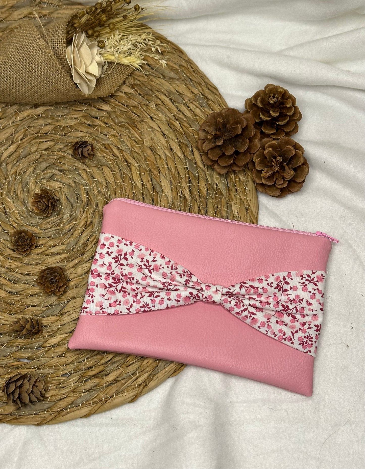 Trousse Anastasia - « Fleurs » Rose