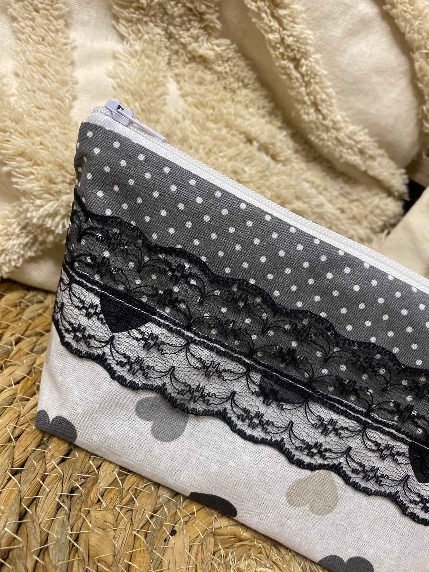 Trousse Virginia - « Coeurs » Grise