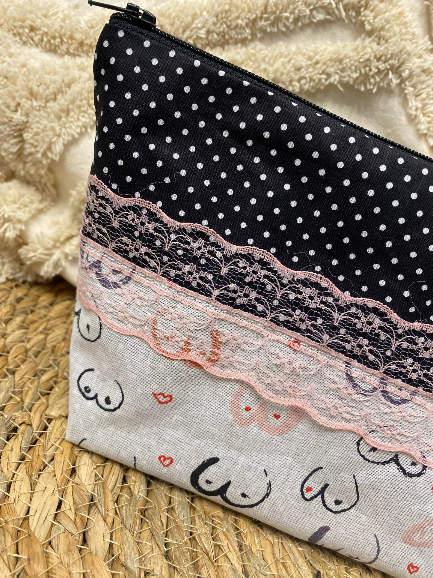 Trousse Amélia - « Boobs » Noire