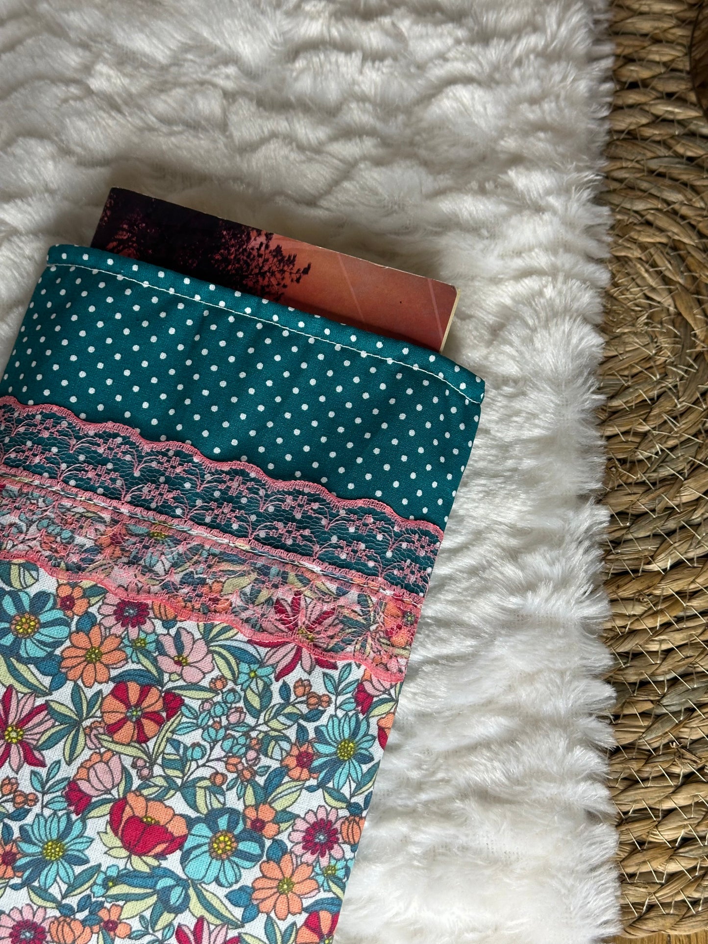 Pochette à livre Adrianna - « Fleurs » Bleue et Rose