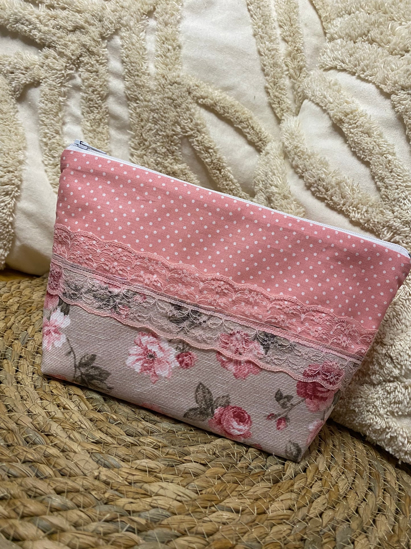 Trousse Amélia - « Fleurs » Rose et Beige