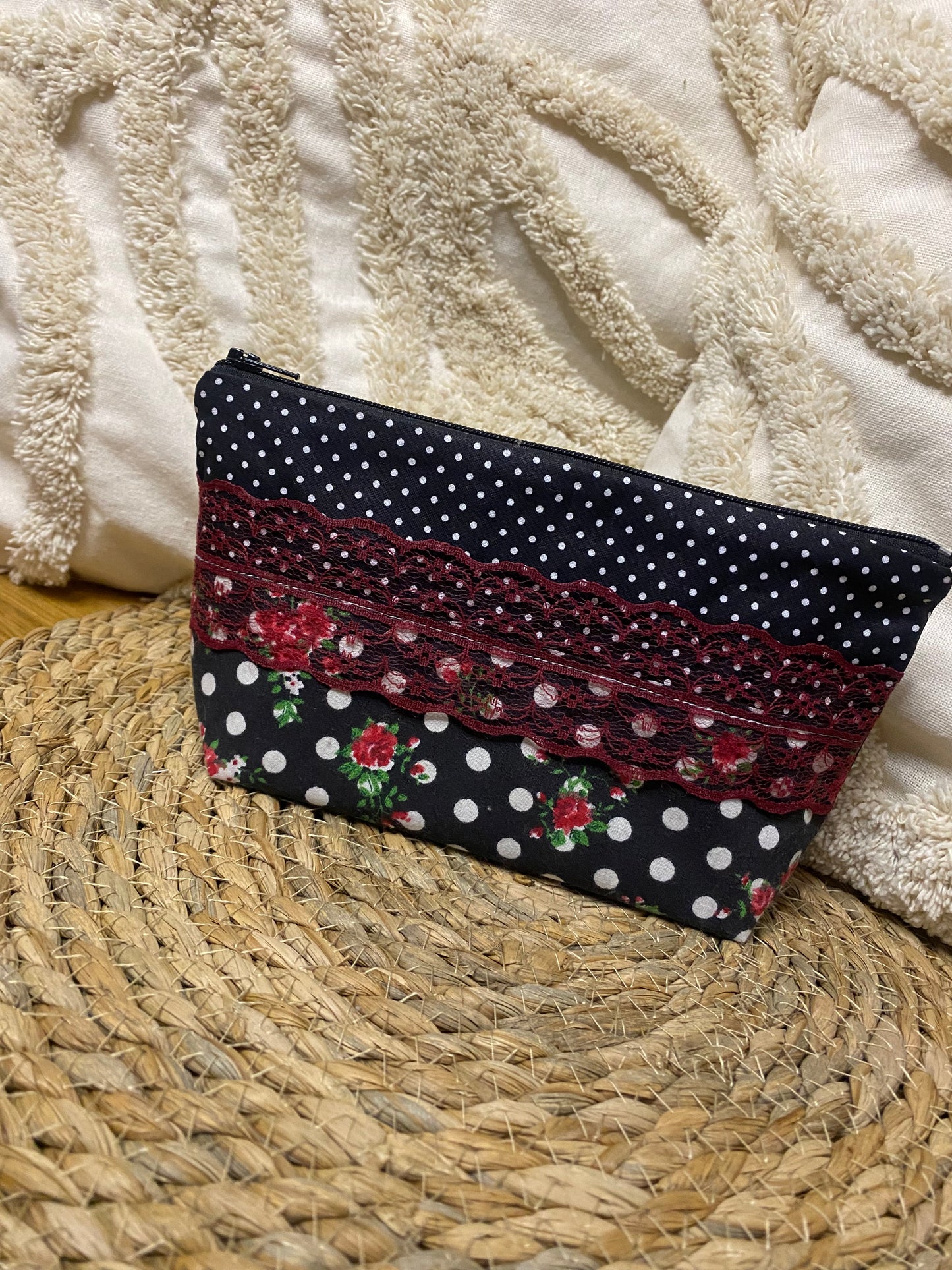 Trousse Virginia - « Fleurs » Noire et Rouge