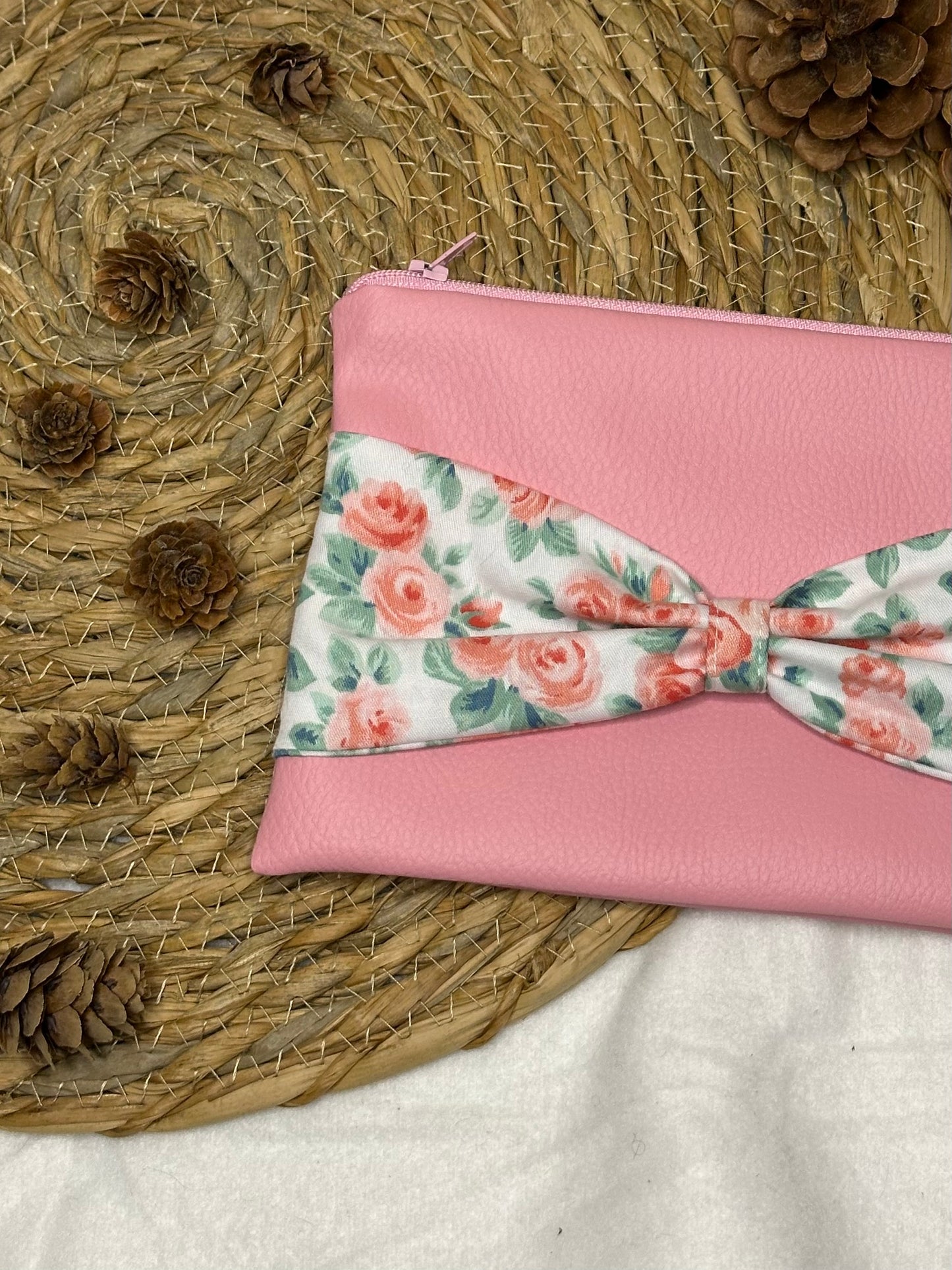 Trousse Anastasia - « Fleurs » Rose