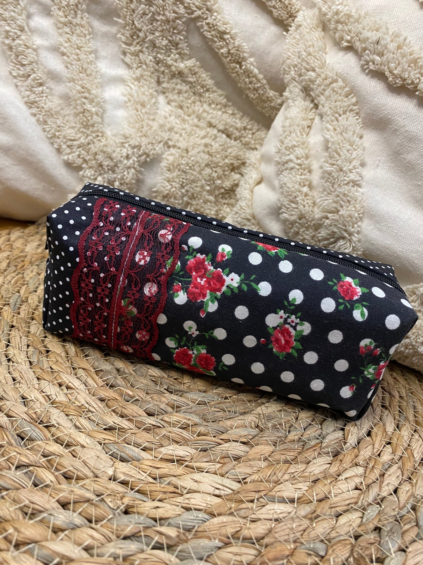 Trousse Serena - « Fleurs » Noire et Rouge