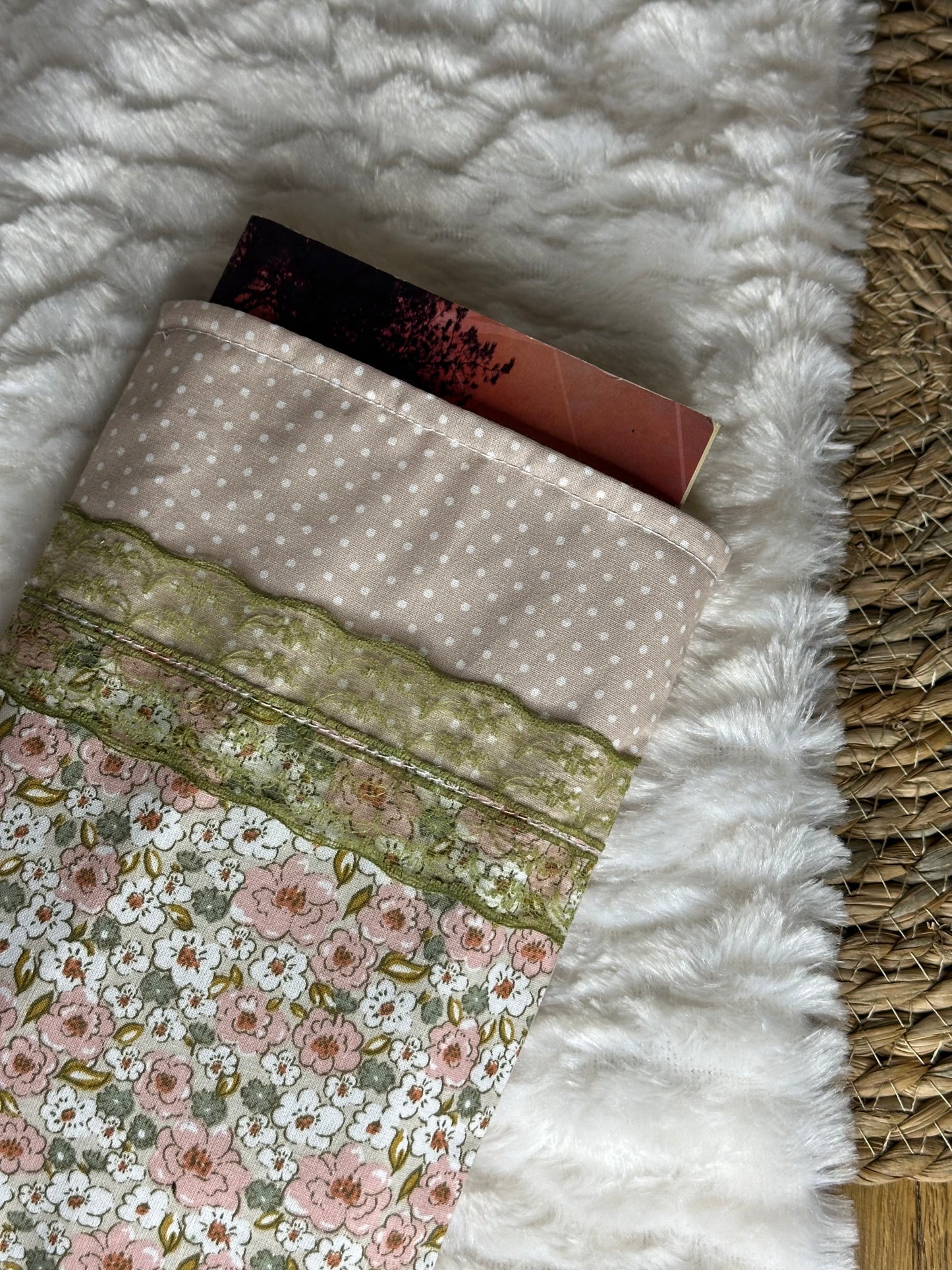 Pochette à livre Adrianna - « Fleurs » Beige