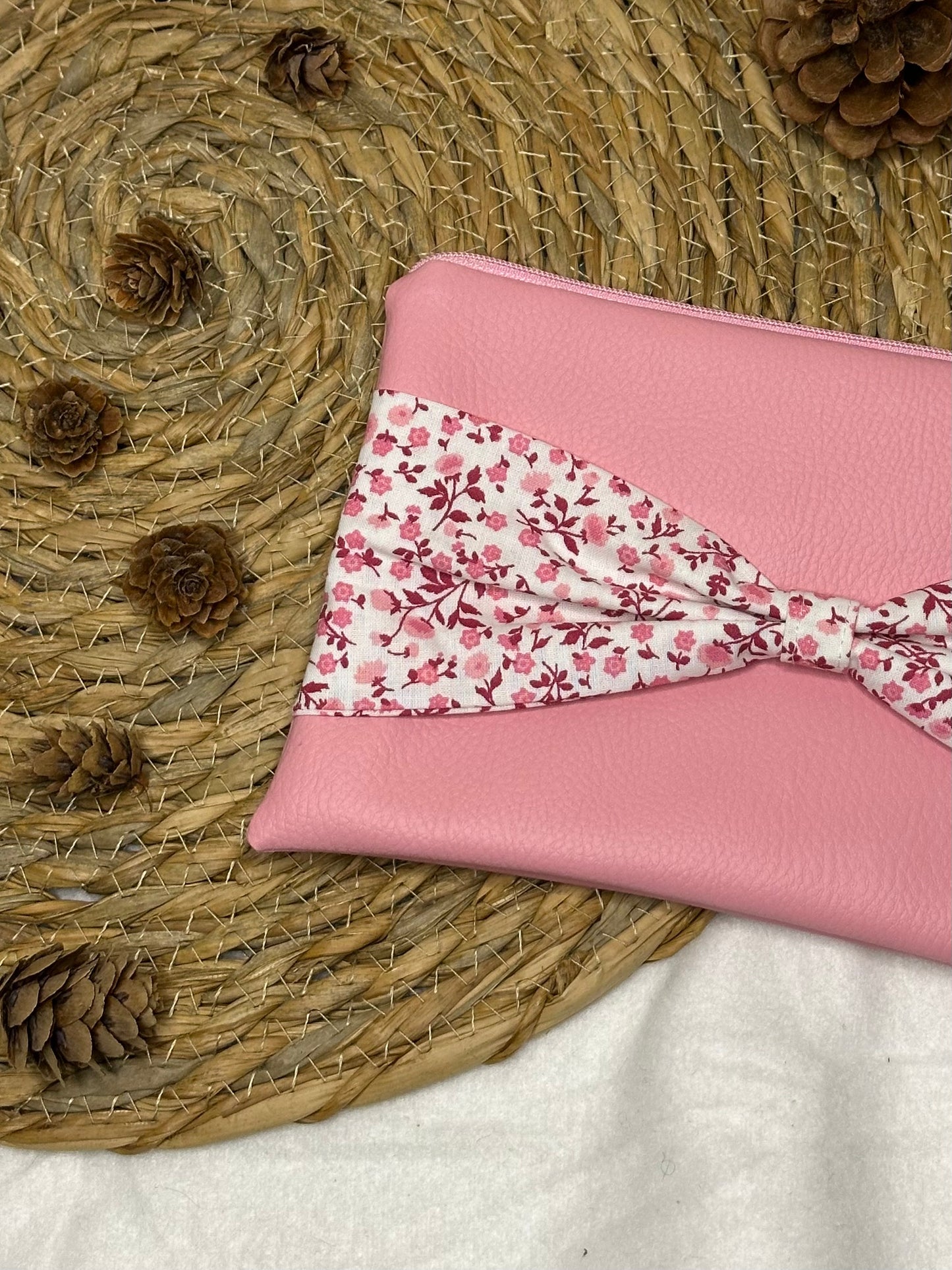 Trousse Anastasia - « Fleurs » Rose