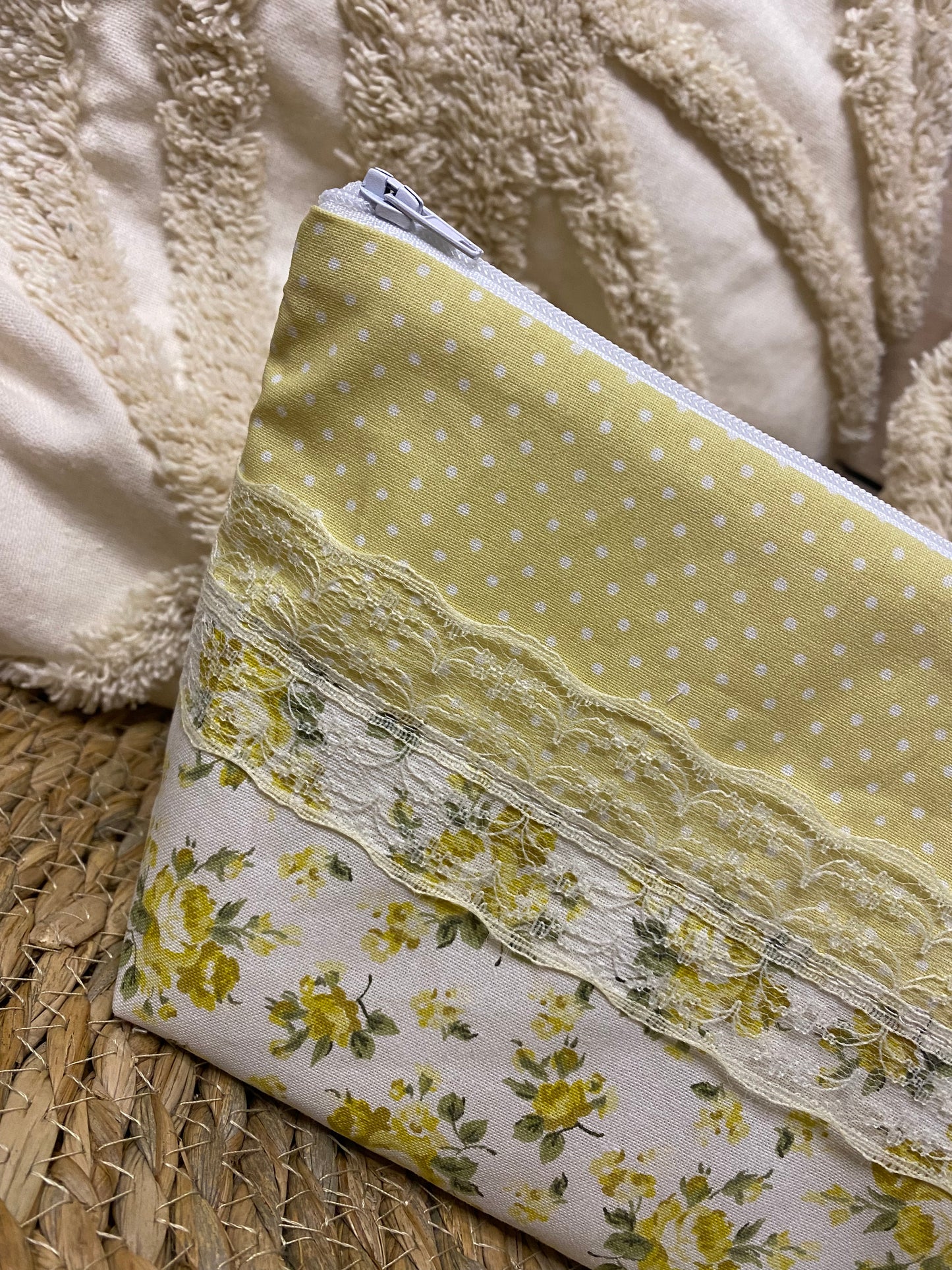 Trousse Amélia - « Fleurs » Jaune