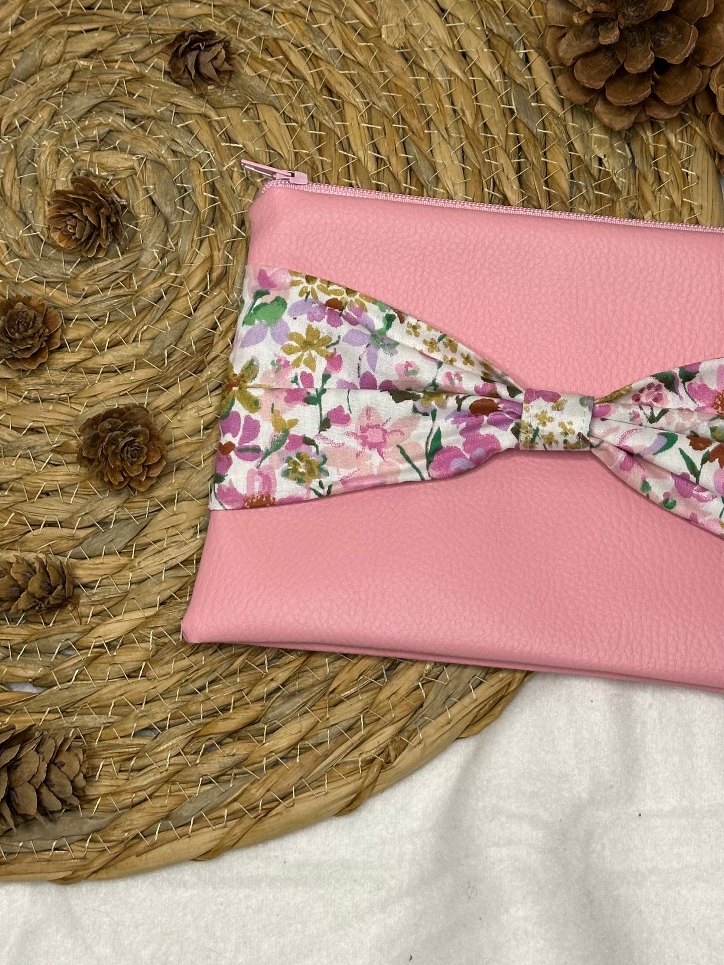 Trousse Anastasia - « Fleurs » Rose