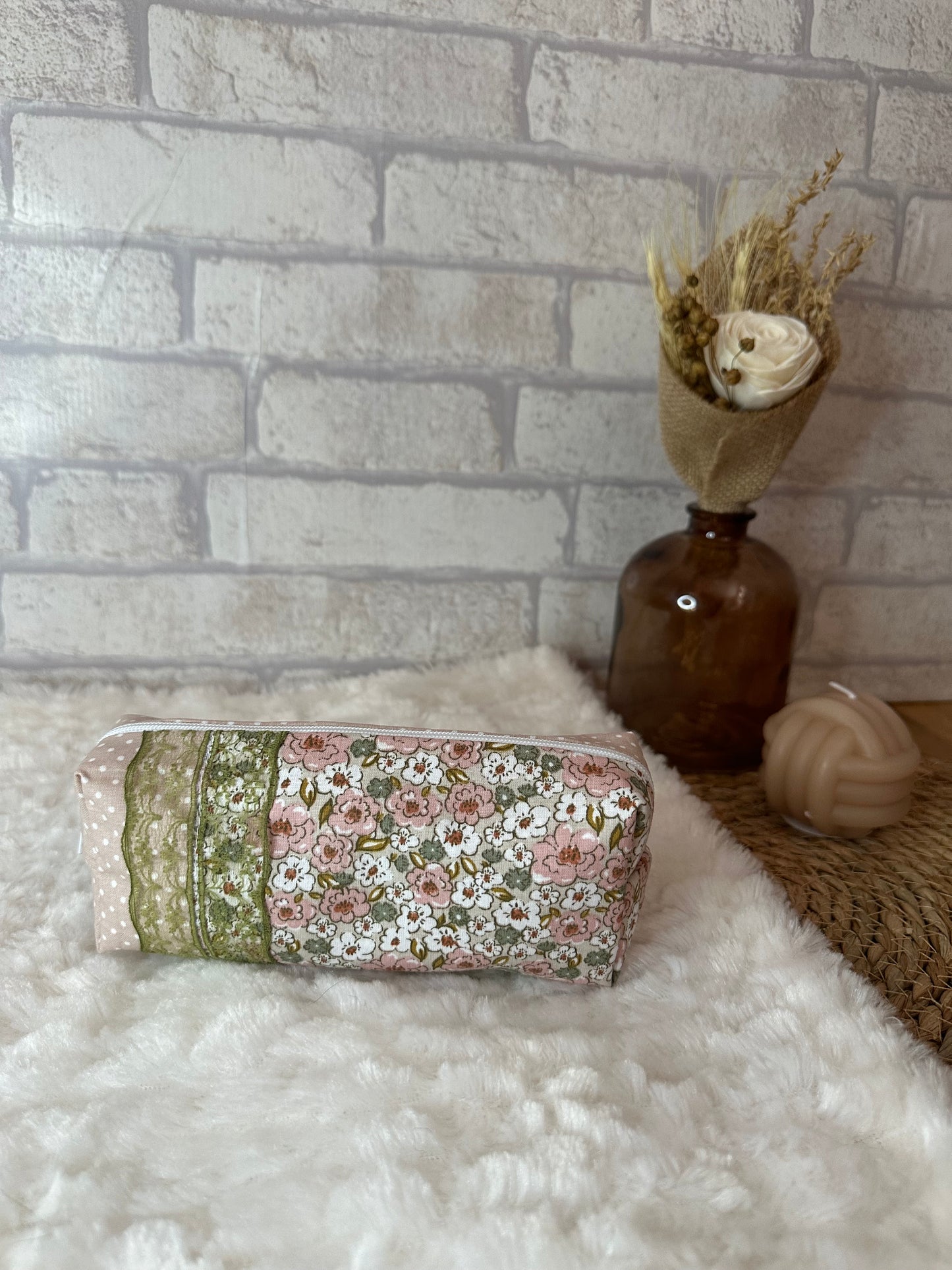 Trousse Serena - « Fleurs » Beige et Rose