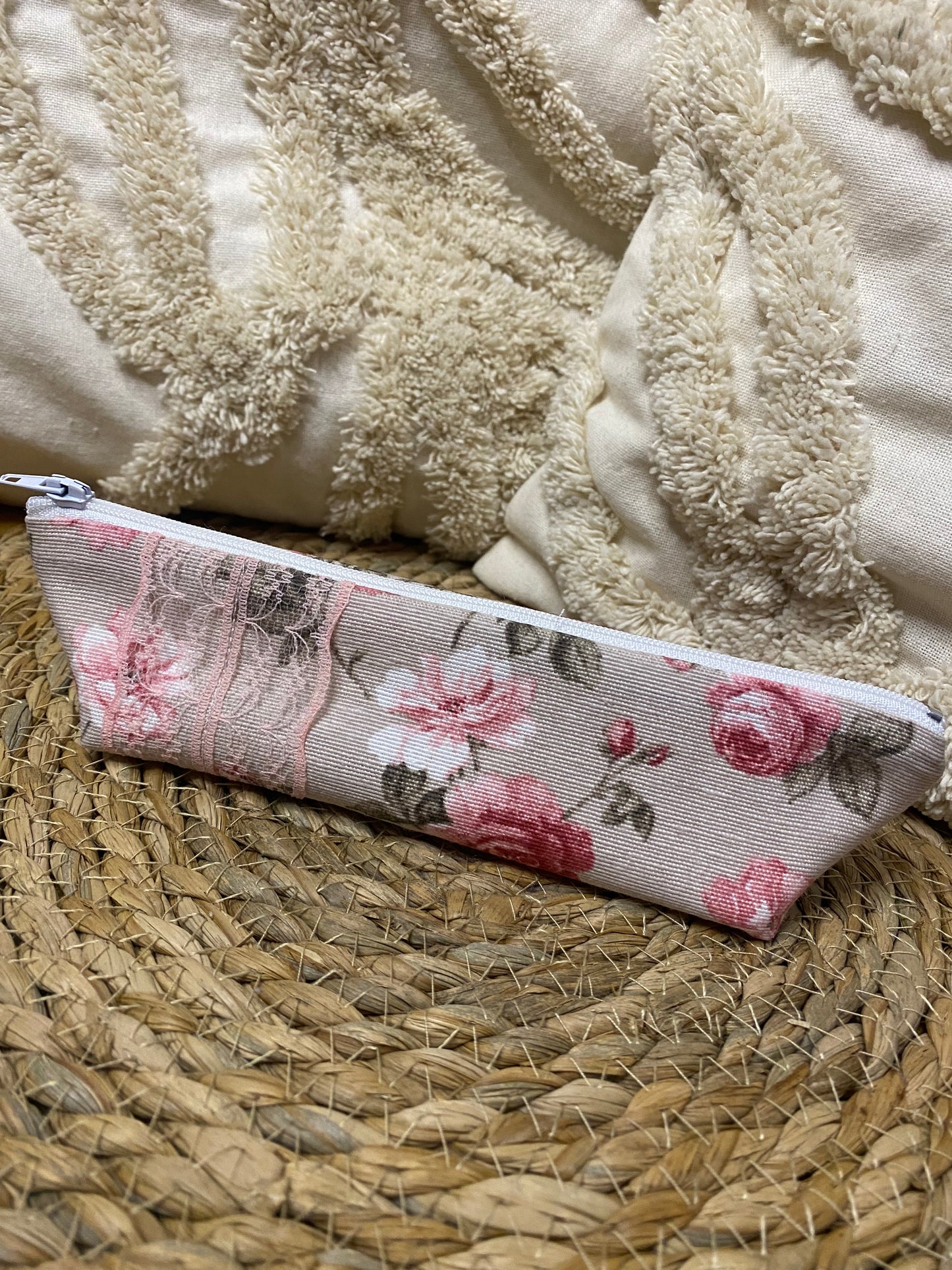 Trousse Olivia - « Fleurs » Beige et Rose