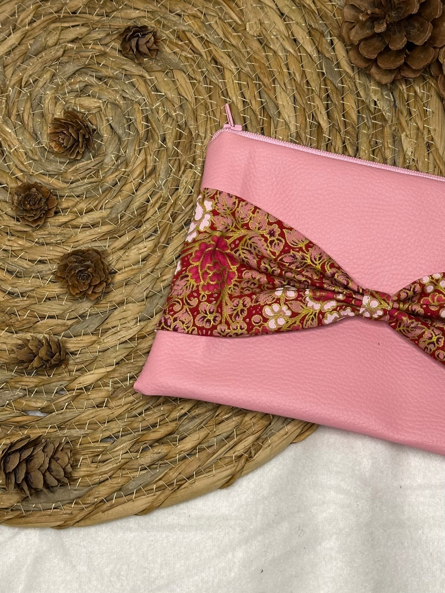 Trousse Anastasia - « Fleurs » Rose