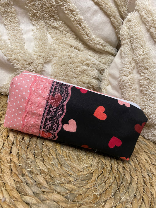 Trousse Serena - « Coeurs » Rose et Noire