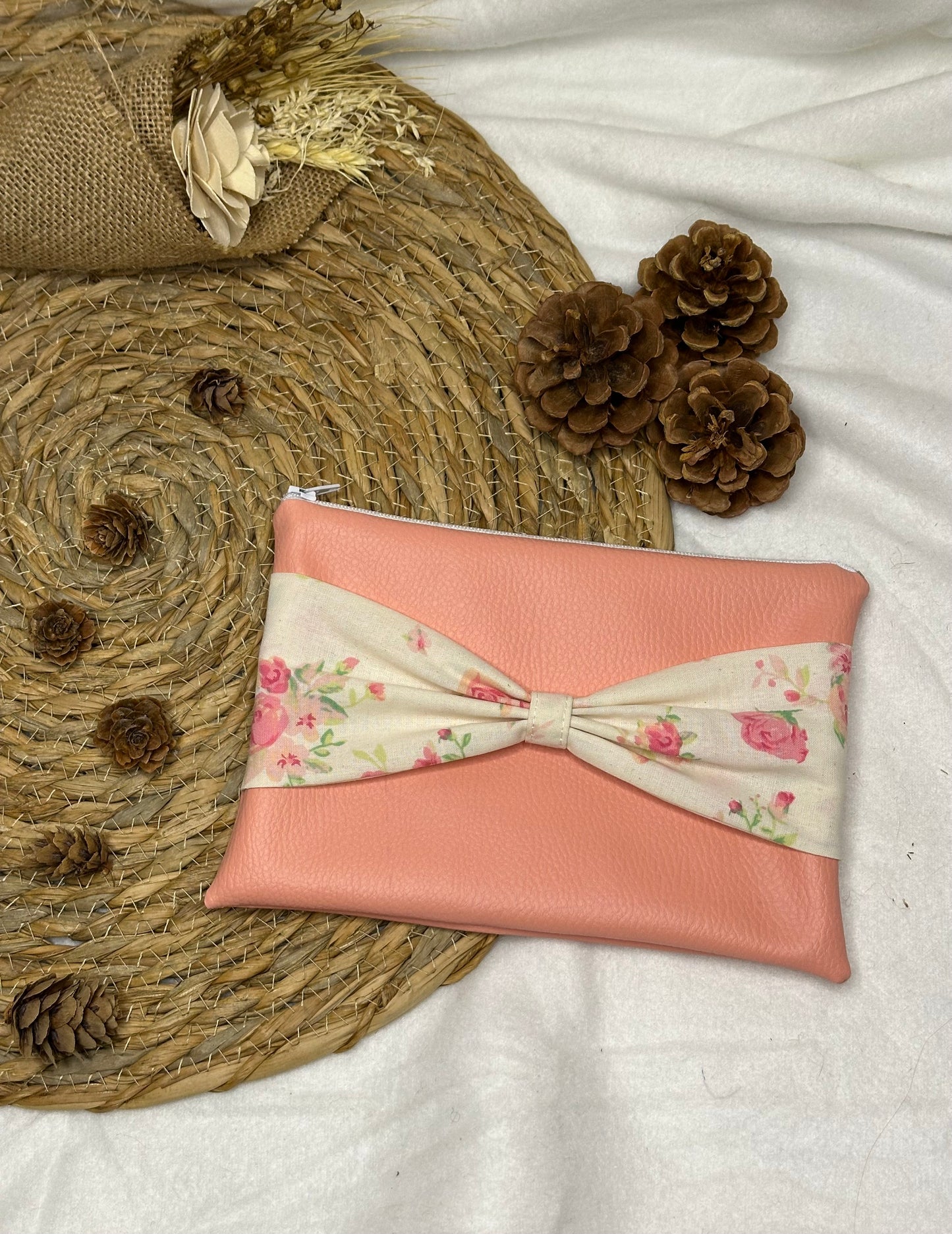 Trousse Anastasia - « Fleurs » Corail