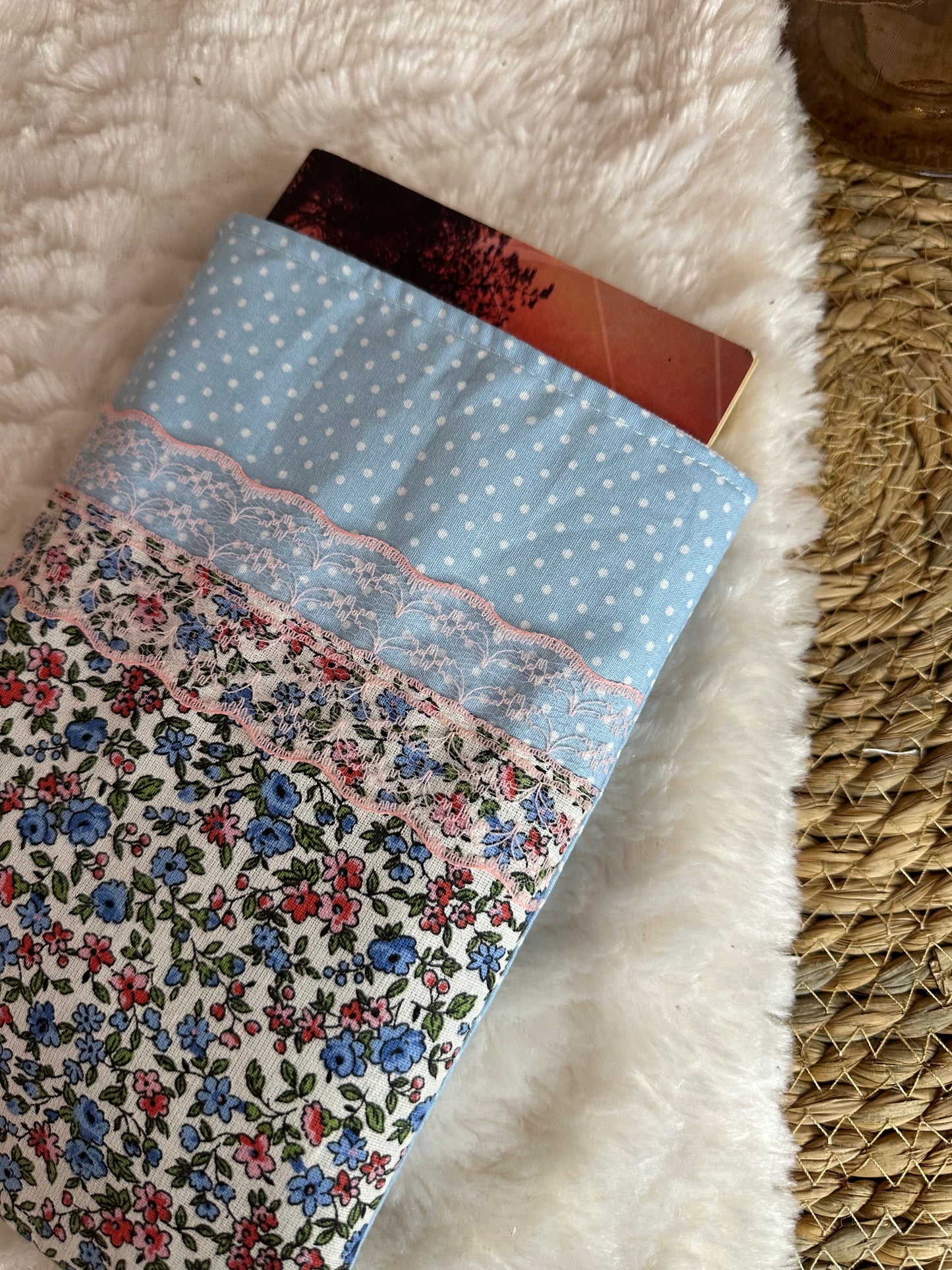 Pochette à livre Adrianna - « Fleurs » Bleue et Rose