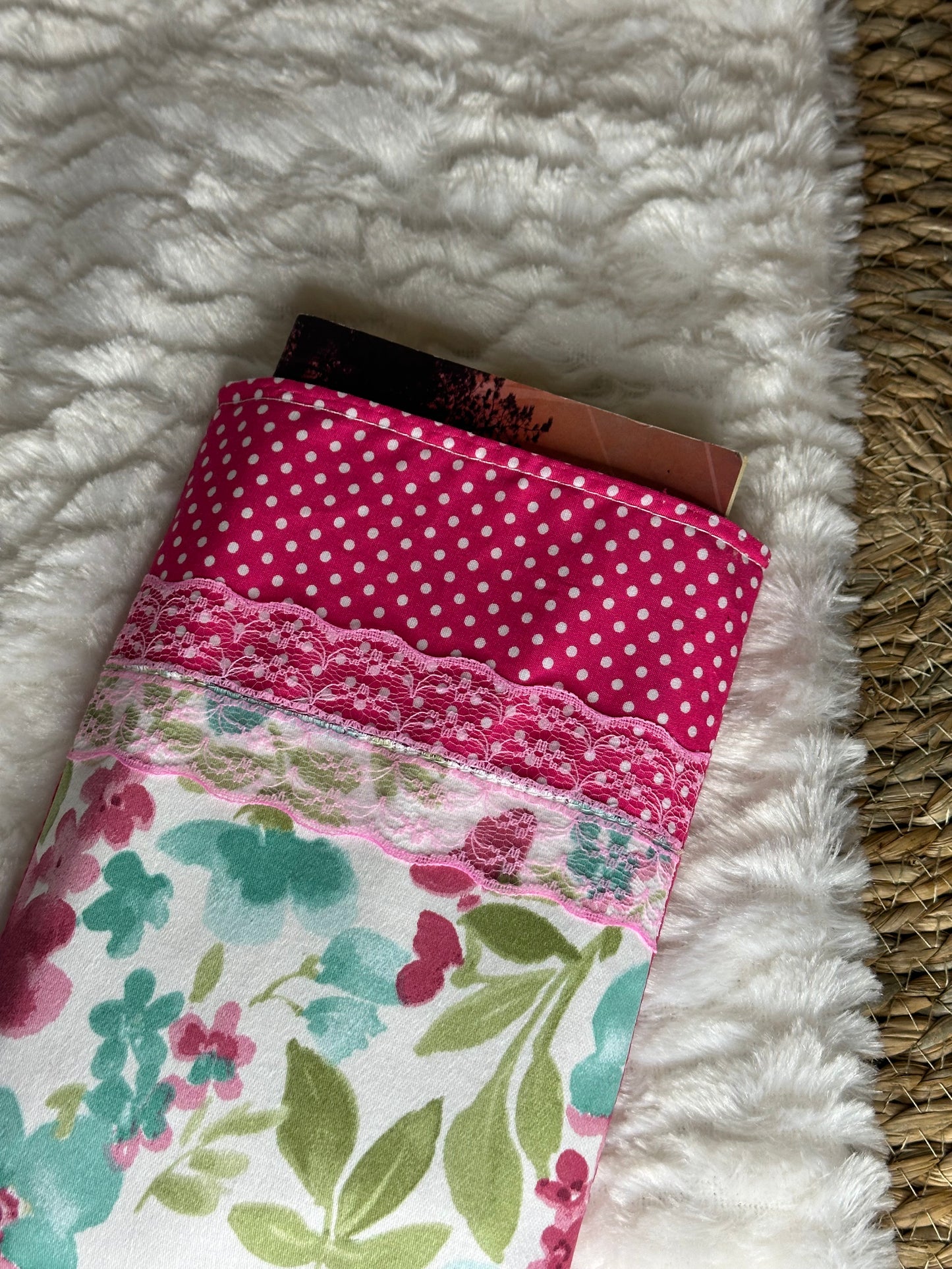 Pochette à livre Adrianna - « Fleurs » Rose