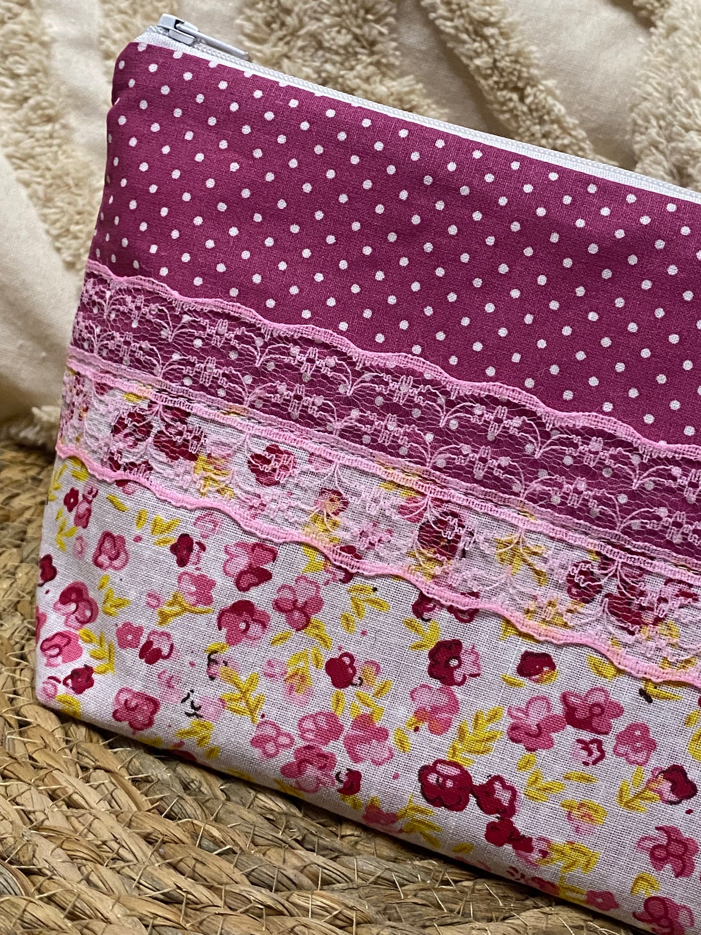 Trousse Amélia - « Fleurs » Rose