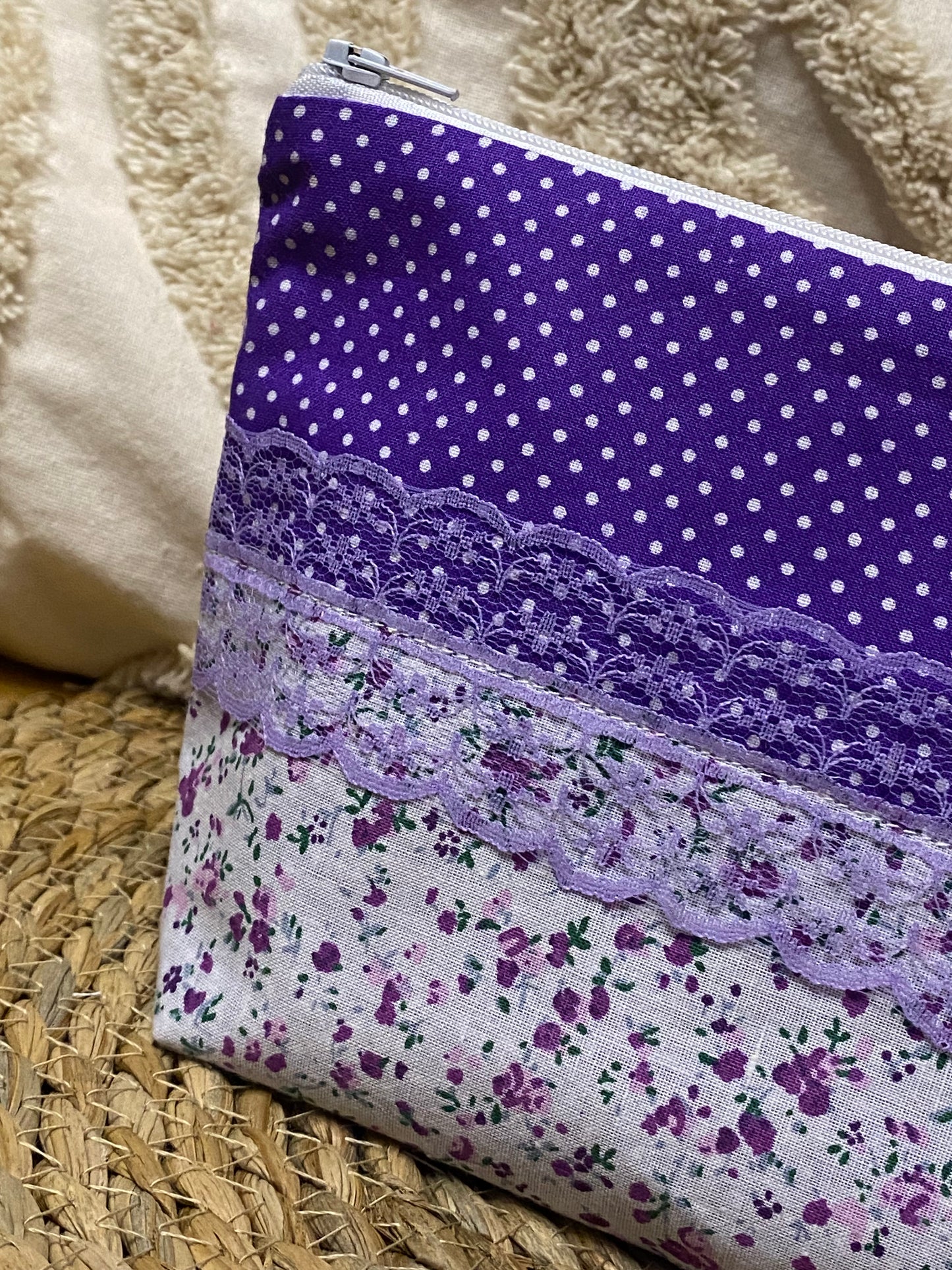 Trousse Amélia - « Fleurs » Violette