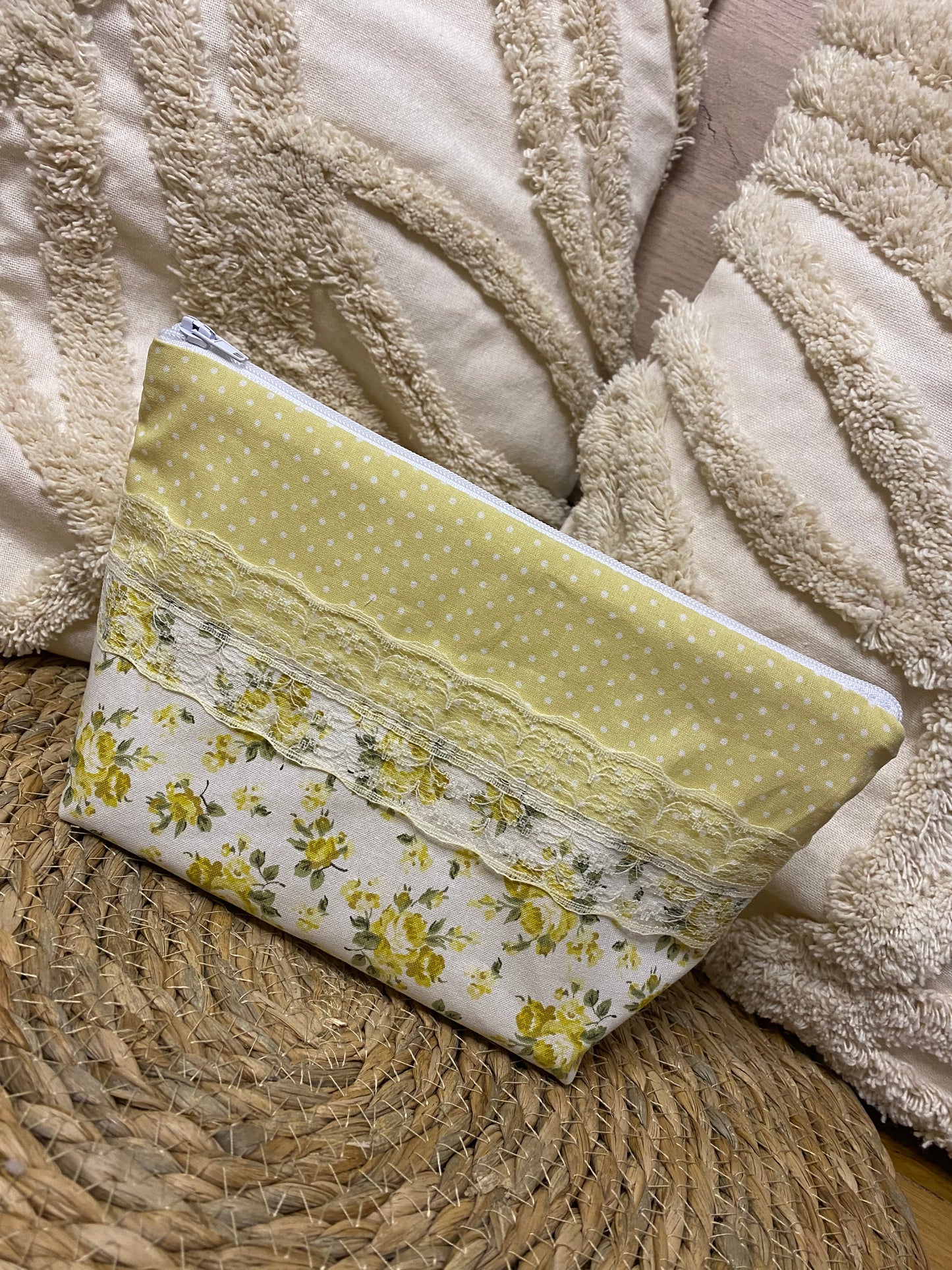 Trousse Amélia - « Fleurs » Jaune