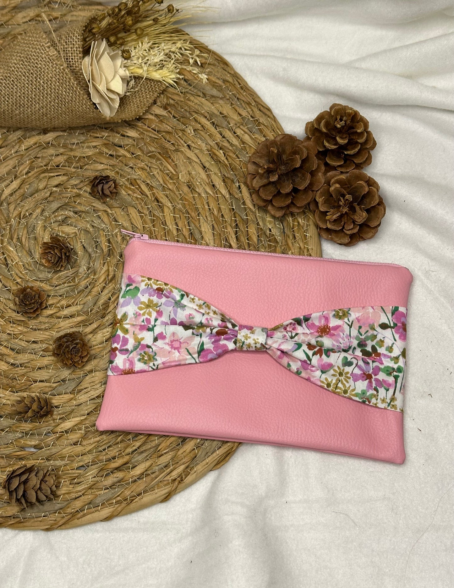 Trousse Anastasia - « Fleurs » Rose