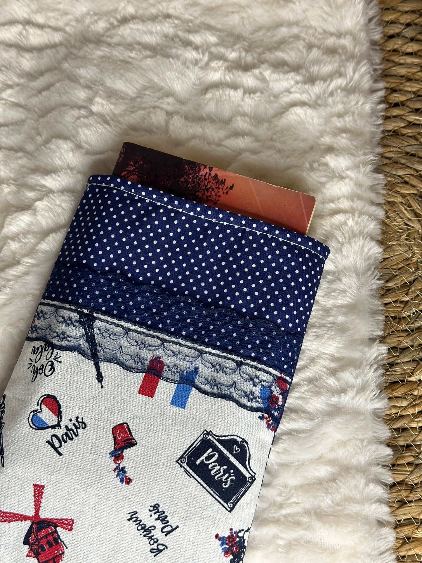 Pochette à livre Adrianna - « Paris » Bleue