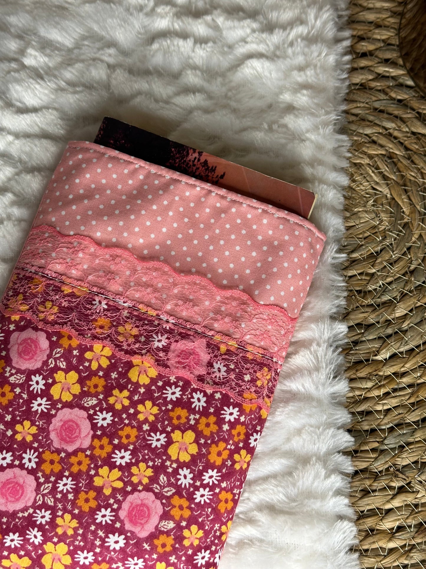 Pochette à livre Adrianna - « Fleurs » Rose