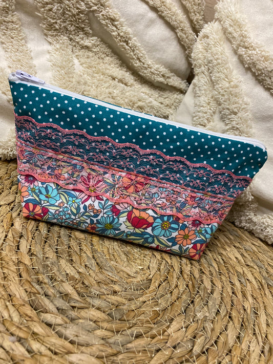 Trousse Virginia - « Fleurs » Bleue et Rose